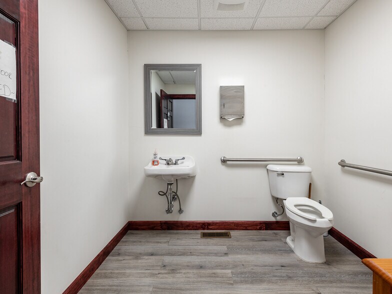 More Photos Of 80 Technology Dr, South Charleston Medical For Sale