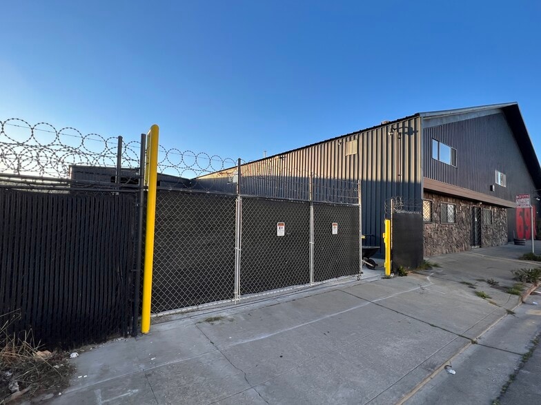 Primary Photo Of 691 S 31st St, Richmond Warehouse For Lease