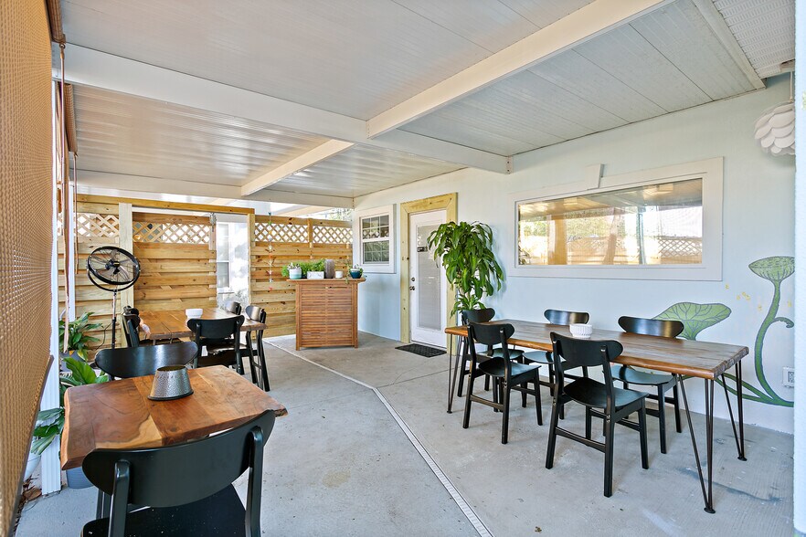 More Photos Of 56 Grove Ave, Saint Augustine Restaurant For Sale