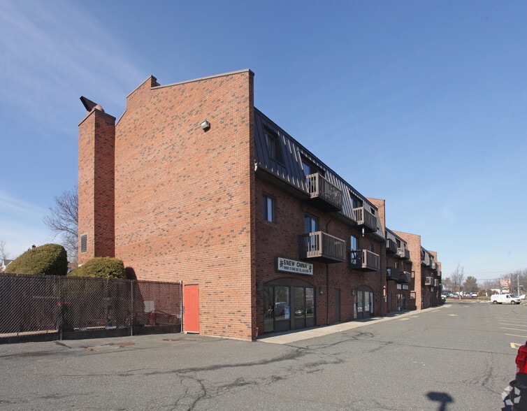 More Photos Of 60 Main St, Windsor Locks Apartments For Lease