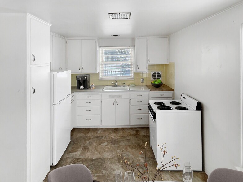 More Photos Of 712 E Coeur D Alene Ave, Coeur d'Alene Multifamily For Sale