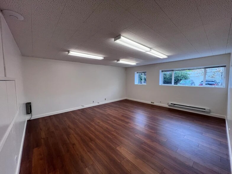 More Photos Of 5643 Paradise Dr, Corte Madera Freestanding For Lease