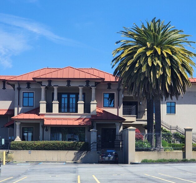 More Photos Of 645 Devlin Rd, Napa Warehouse For Lease