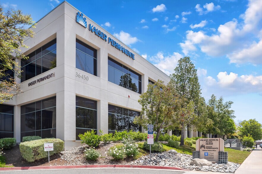 More Photos Of 36450 Inland Valley Dr, Wildomar Medical For Sale