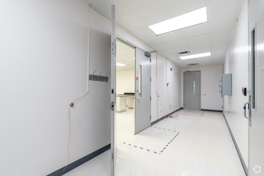 More Photos Of 4233 Technology Dr, Durham Research And Development For Lease
