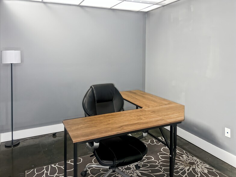 More Photos Of 12461 Veterans Memorial Hwy, Douglasville Coworking Space