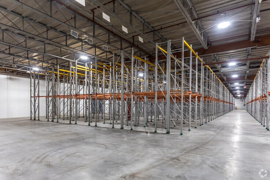 More Photos Of 1100 E Parkway S, Memphis Refrigeration Cold Storage For Lease