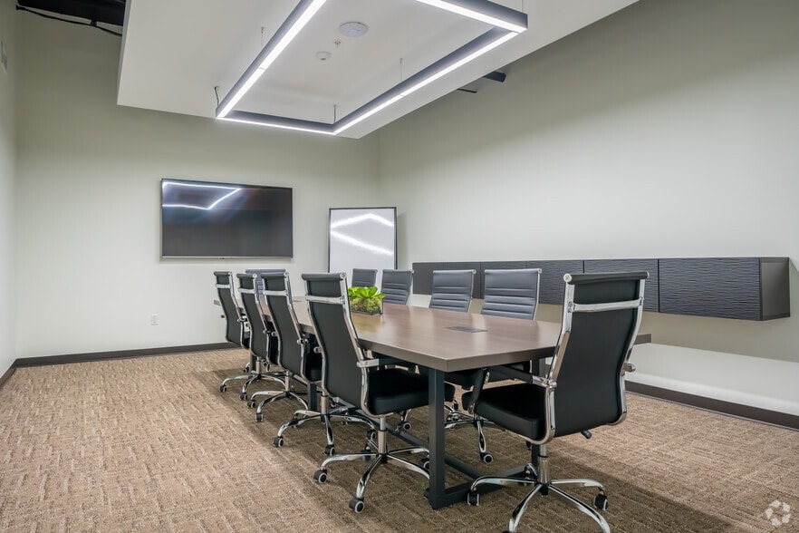 More Photos Of 610 E Zack St, Tampa Office For Lease