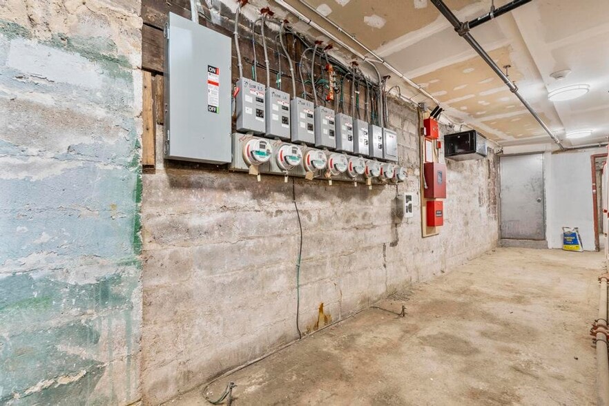 More Photos Of 288 Woodworth Ave, Yonkers Apartments For Sale