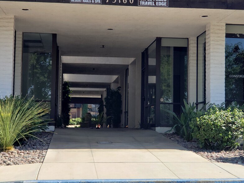 More Photos Of 73160 El Paseo, Palm Desert Storefront For Lease