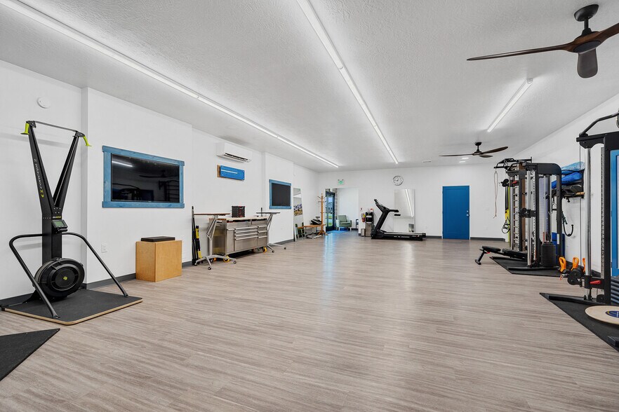 More Photos Of 9330 4th St, Bay City Medical For Sale