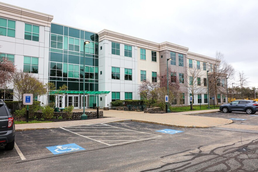 More Photos Of 70 Gray Rd, Falmouth Office For Lease