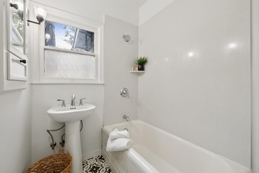 More Photos Of 1856 Almond Ave, Walnut Creek Multifamily For Sale