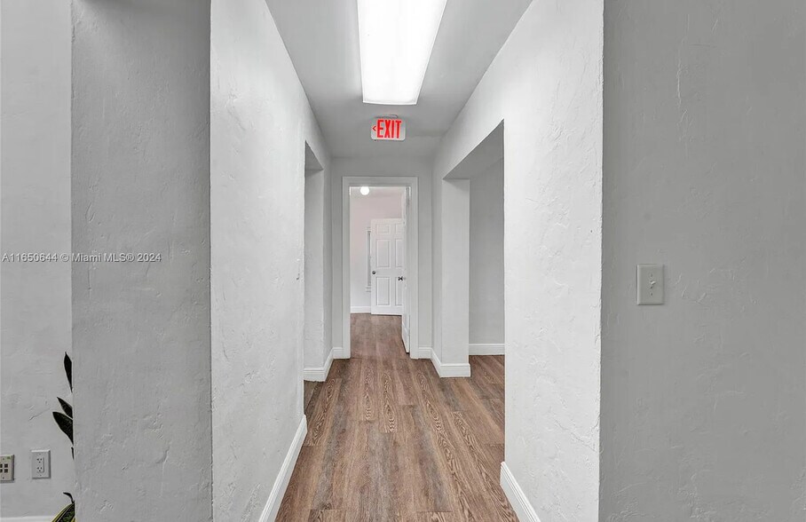 More Photos Of 1225 Alton Rd, Miami Beach Office For Lease
