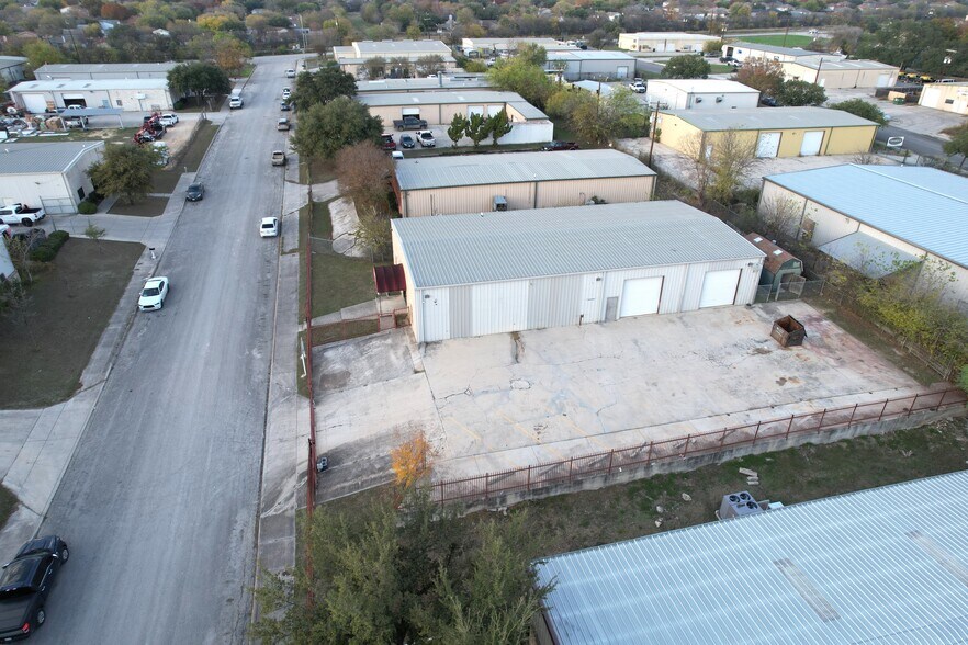 More Photos Of 19940 I-37, Elmendorf Warehouse For Lease