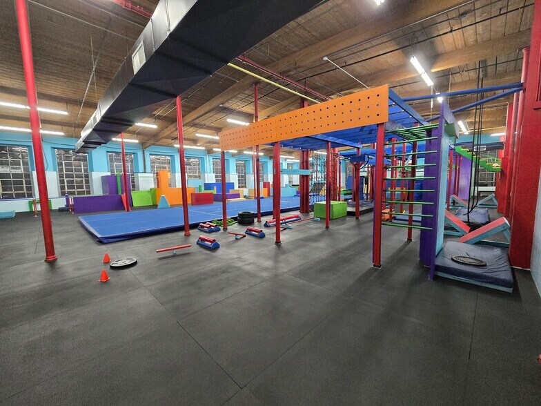 More Photos Of 418 Quequechan St, Fall River Light Manufacturing For Sale