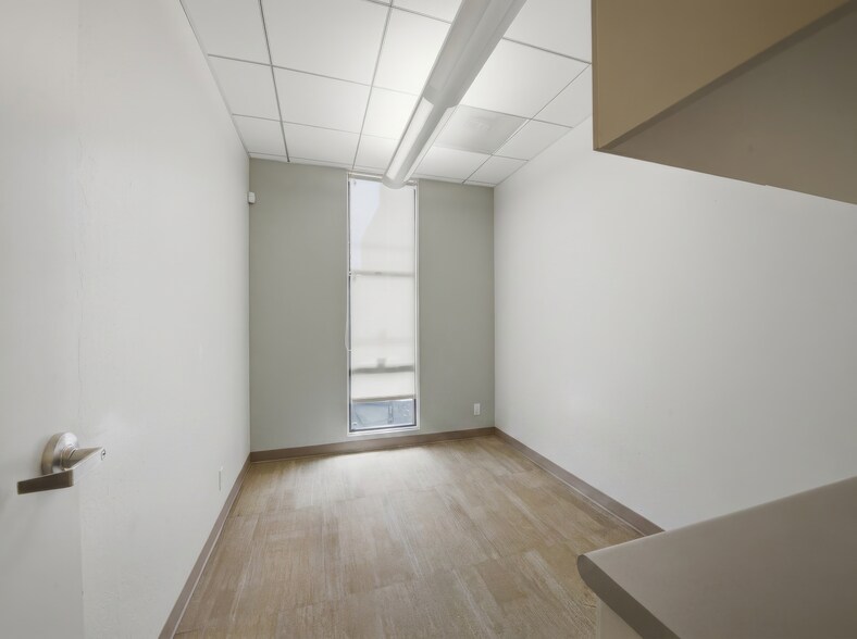 More Photos Of 2211 Bush St, San Francisco Medical For Sale