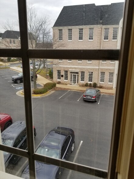 More Photos Of 3919 Blenheim Blvd, Fairfax Office For Lease