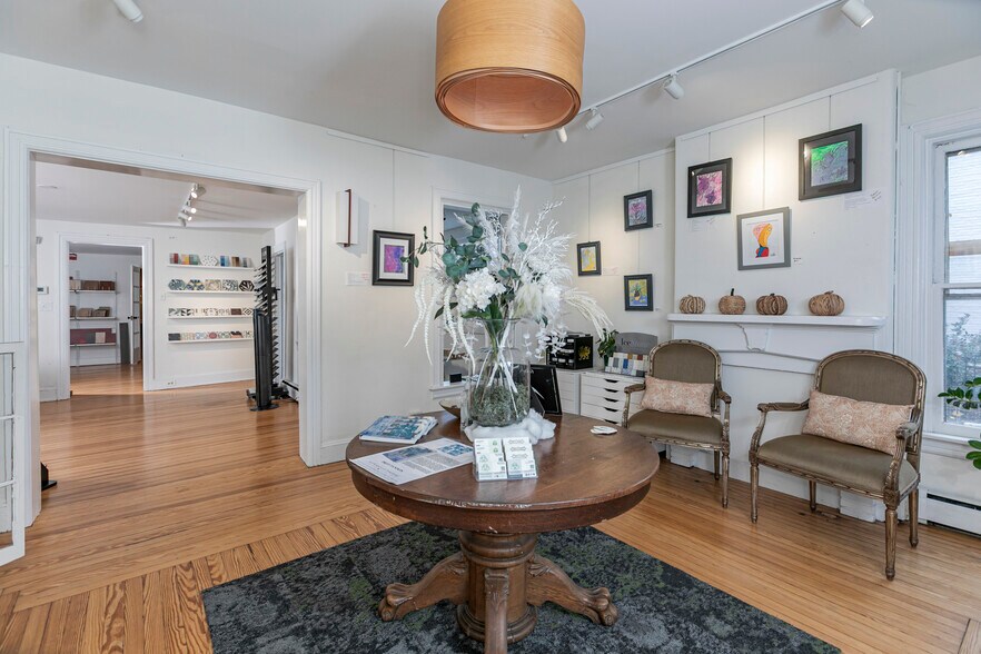 More Photos Of 67 Bridge St, Lambertville Storefront For Sale