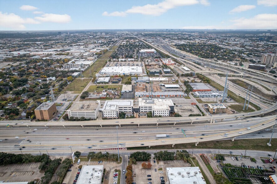 More Photos Of 5420 West Loop S, Bellaire Medical For Lease