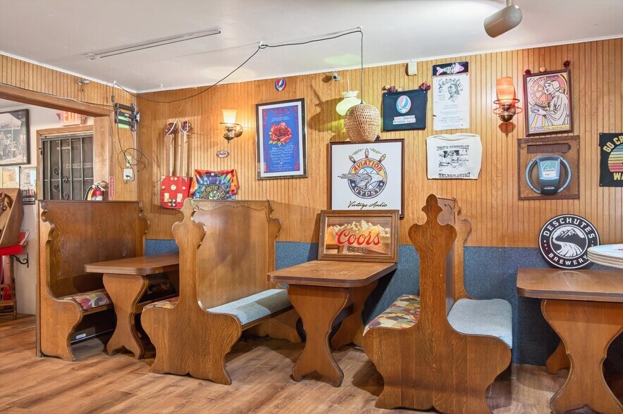 More Photos Of 50316 Columbia River Hwy, Scappoose Restaurant For Sale