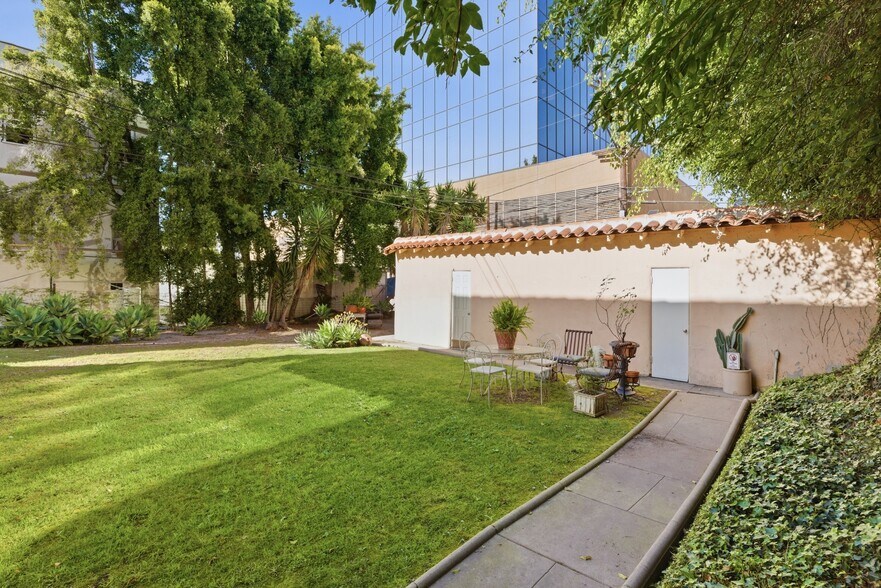 More Photos Of 1232 Smithwood Dr, Los Angeles Apartments For Sale