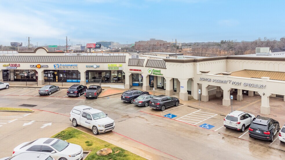 More Photos Of 11613-11617 N Central Expy, Dallas Unknown For Lease