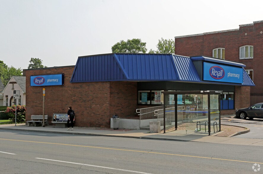 More Photos Of 331 Dundurn St S, Hamilton Freestanding For Sale