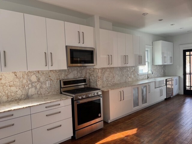 More Photos Of 251 Mill St, Greenwich Apartments For Sale