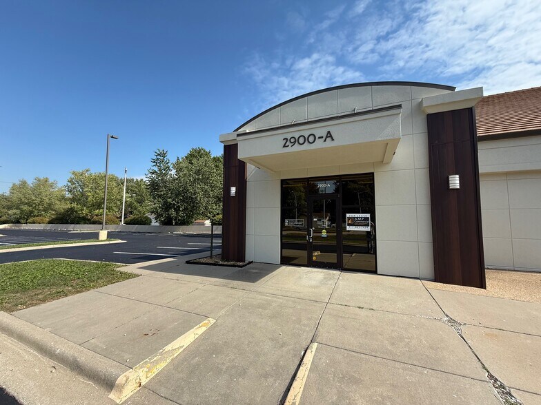 More Photos Of 2900 S National Ave, Springfield Medical For Lease