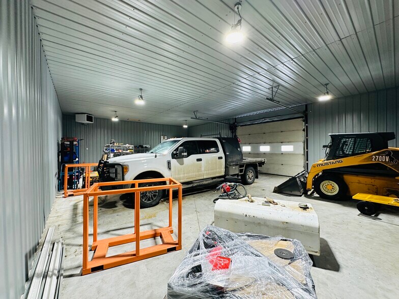 More Photos Of 722003 Range Road 53, Grande Prairie County No 1 Warehouse For Lease