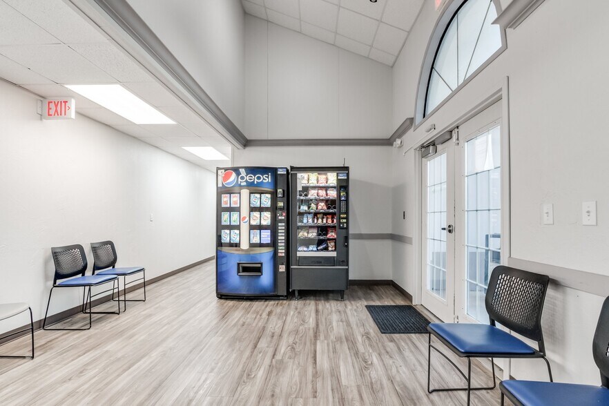 More Photos Of 416 SW 79th St, Oklahoma City Office For Sale