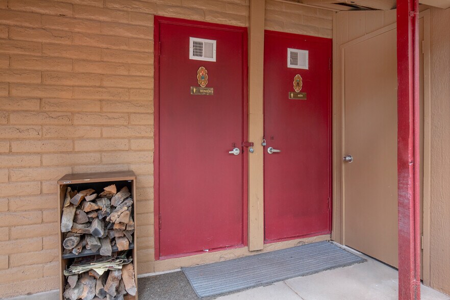 More Photos Of 1389 E Christopher Creek Loop, Payson Storefront Retail Office For Sale