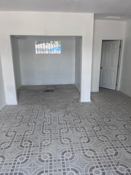 More Photos Of 911 N Wilmington Ave, Compton Storefront For Sale