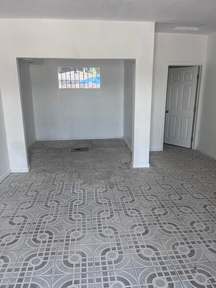 More Photos Of 911 N Wilmington Ave, Compton Storefront For Sale