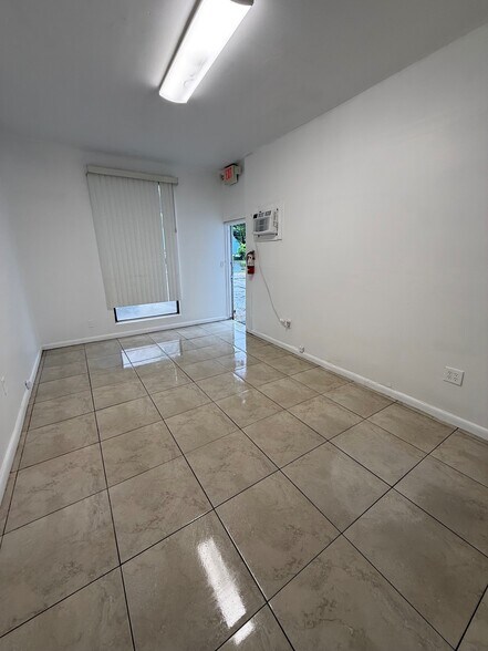 More Photos Of 1905 NW 32nd St, Pompano Beach Warehouse For Lease