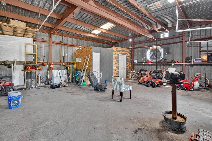 More Photos Of 5306 W Commerce St, Tampa Warehouse For Sale