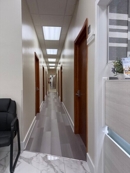 More Photos Of 1911 Harrison St, Hollywood Medical For Lease