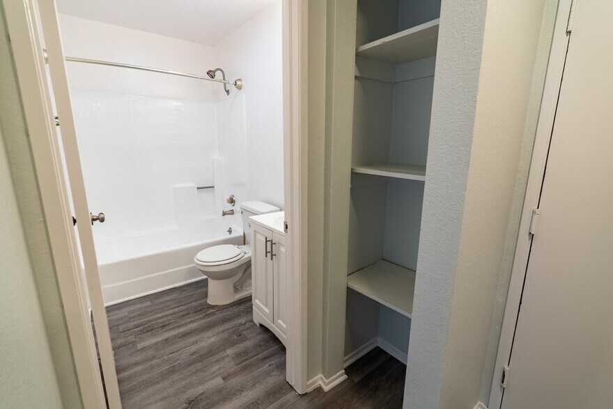 More Photos Of 311 S New Hampshire Ave, Los Angeles Apartments For Sale