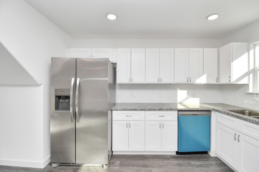 More Photos Of , Houston Multifamily For Sale