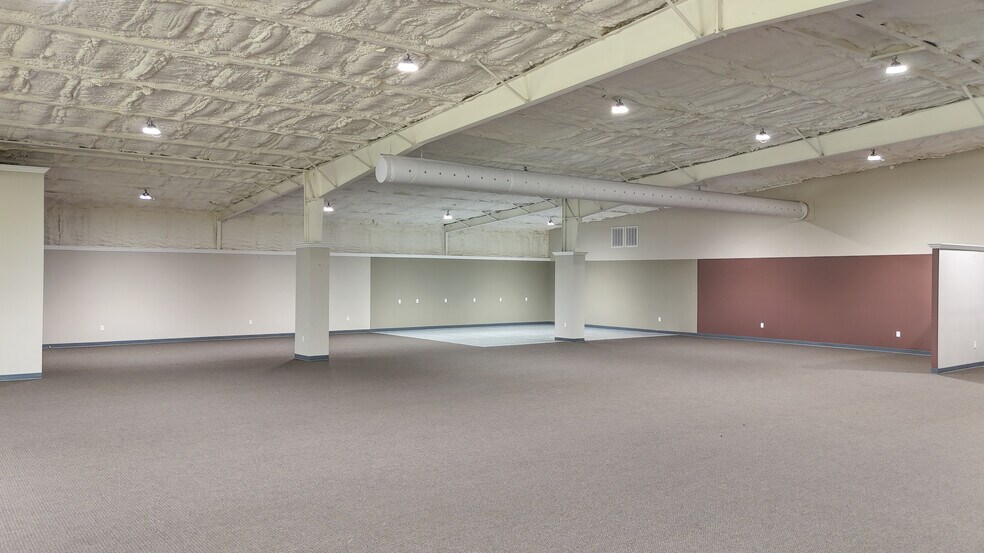 More Photos Of 1205 W Parker St, Baxley Freestanding For Lease