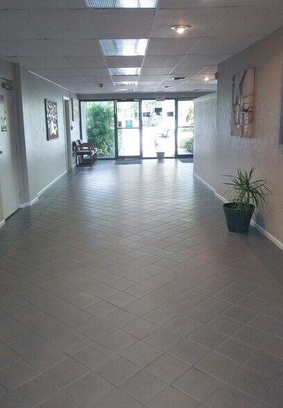 More Photos Of 3949 Evans Ave, Fort Myers Medical For Sale