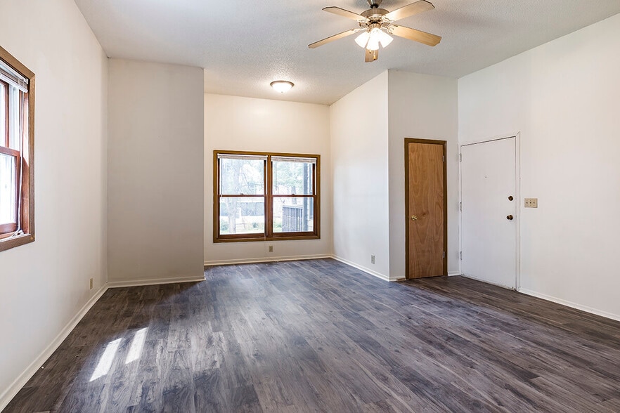 More Photos Of 1910 Feronia Ave, Saint Paul Apartments For Sale