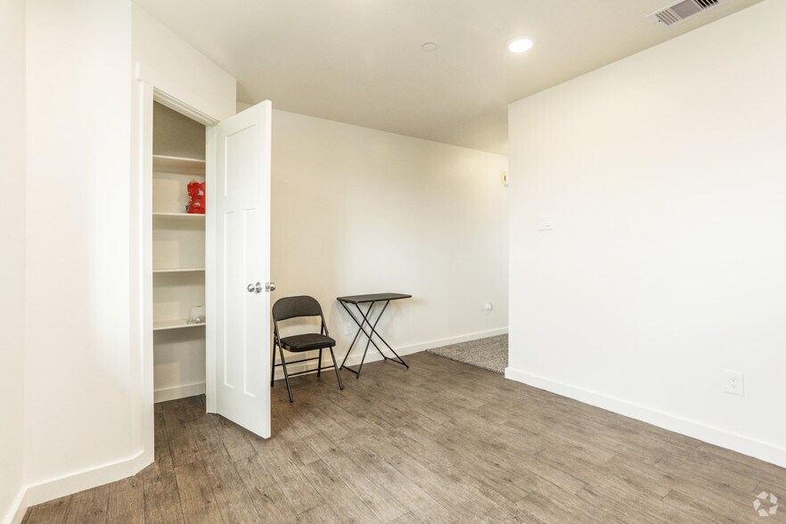 More Photos Of 21155 Gosling Rd, Spring Apartments For Sale