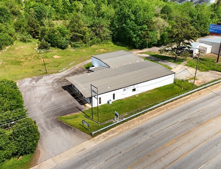 More Photos Of 2607 S Highway 14, Greer Light Manufacturing For Sale
