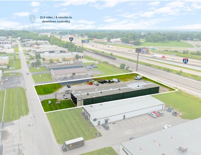 Primary Photo Of 3307-3313 Industrial Pky, Jeffersonville Light Manufacturing For Lease