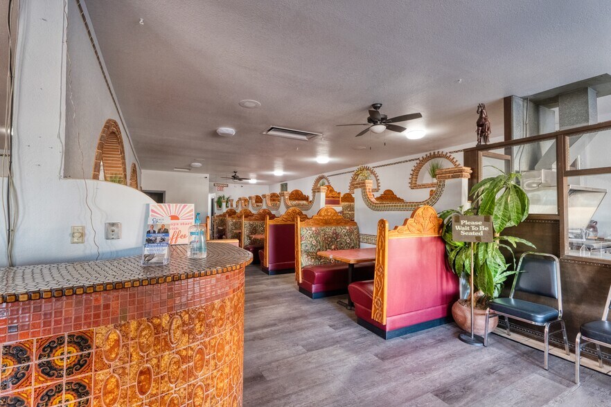 More Photos Of 225 S Toppenish Ave, Toppenish Restaurant For Sale