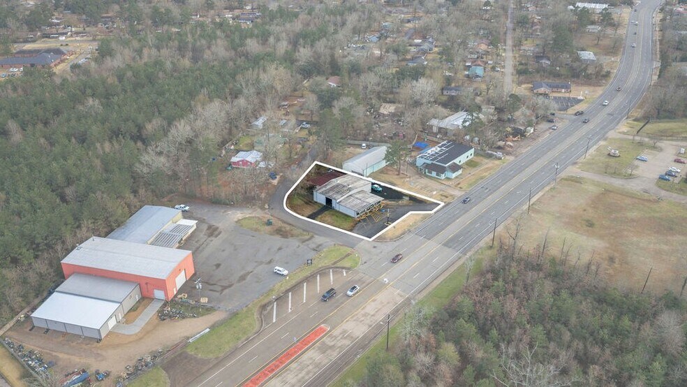 More Photos Of 2216 N Timberland Dr, Lufkin Industrial For Lease