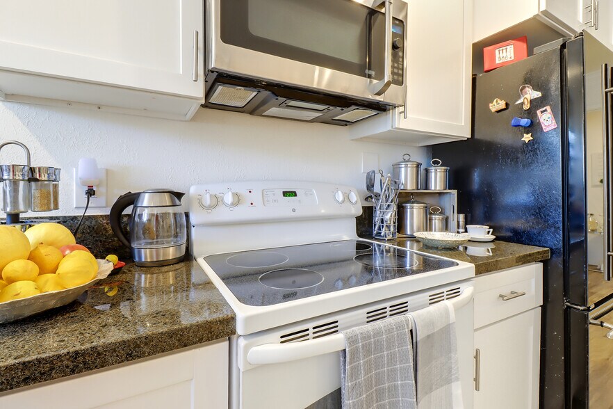 More Photos Of 184 Roxbury St, Santa Clara Apartments For Sale