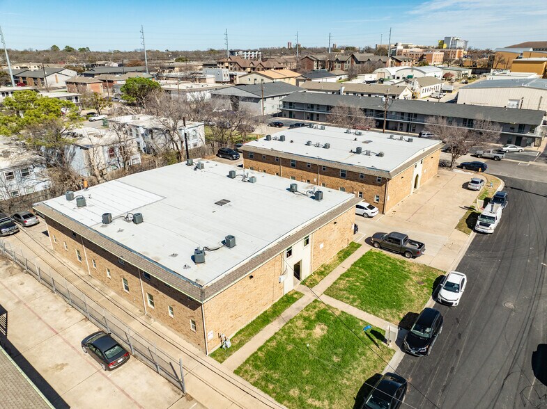 More Photos Of 2404 Louise St, Denton Multifamily For Sale